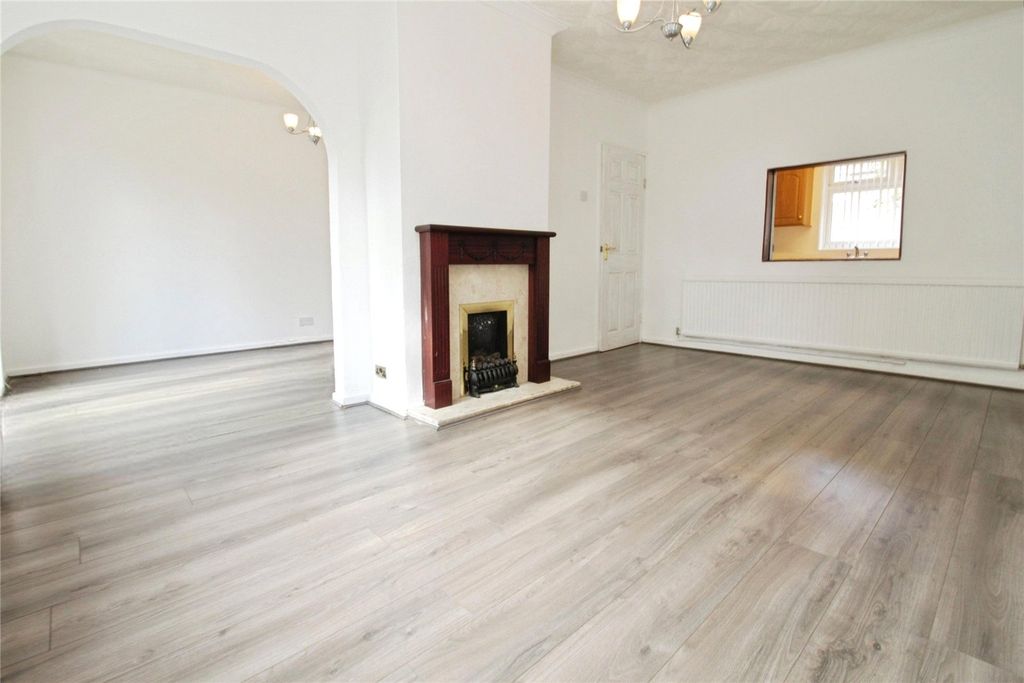 Property photo 3 of 14 Picture No. 16