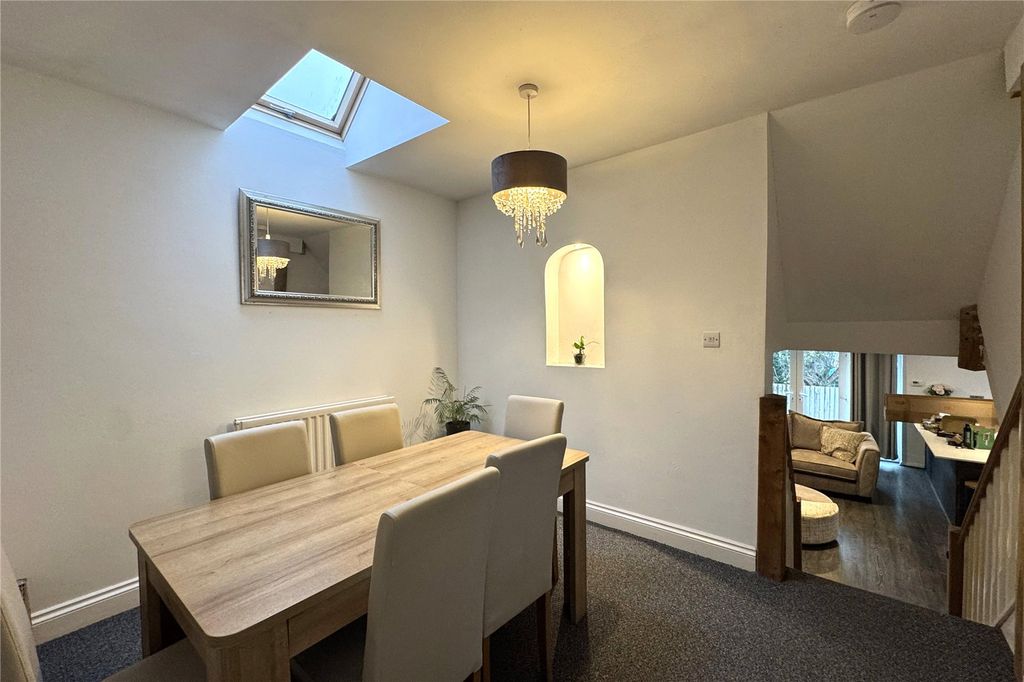 Property photo 2 of 19 Picture No. 29