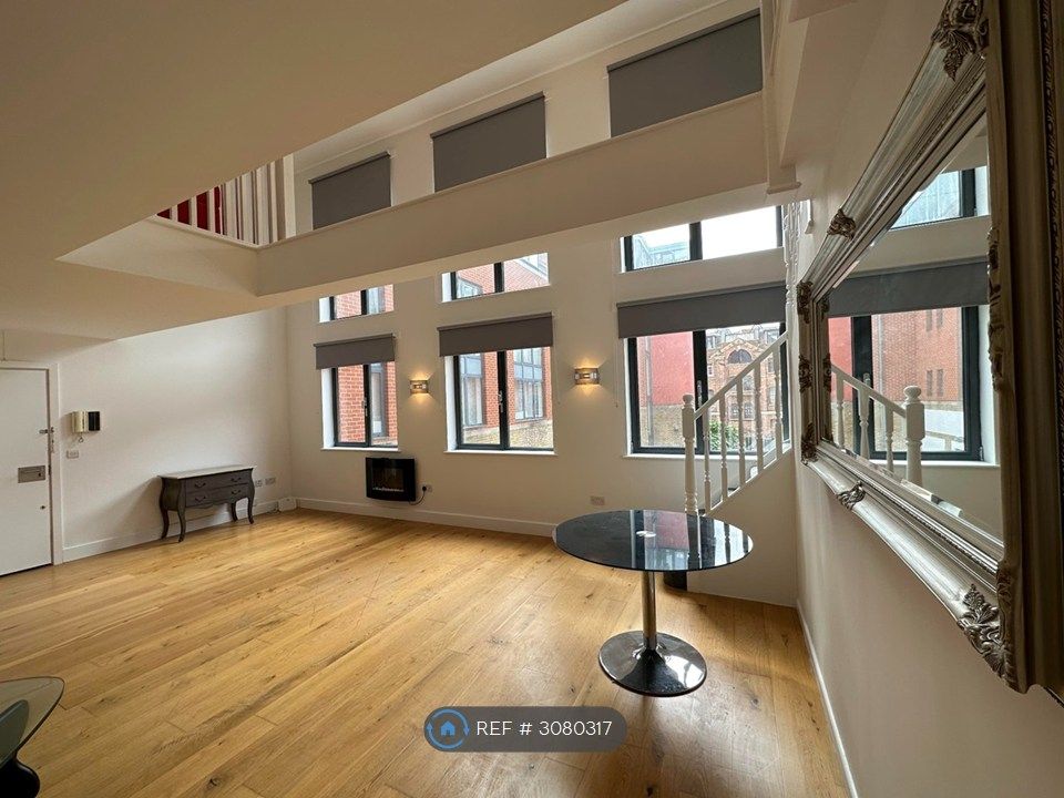 Property photo 3 of 33 Downstairs Reception Area