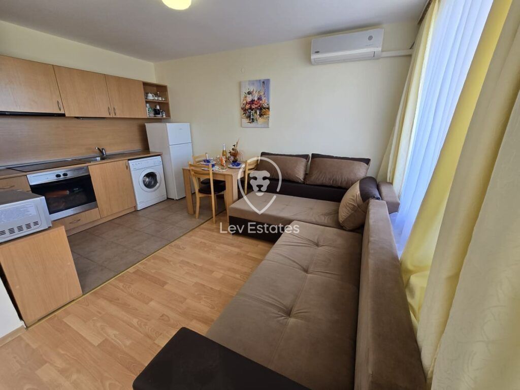 Property photo 1 of 12