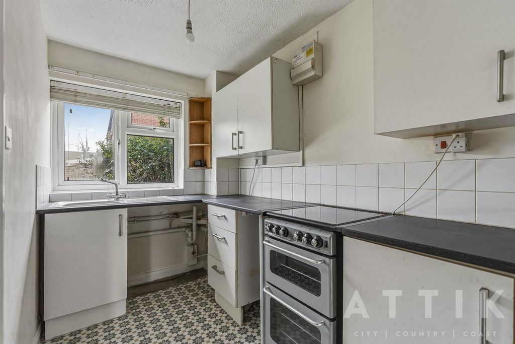 Additional image 5 of 1 bed flat for saleGainsborough Drive, Halesworth IP19