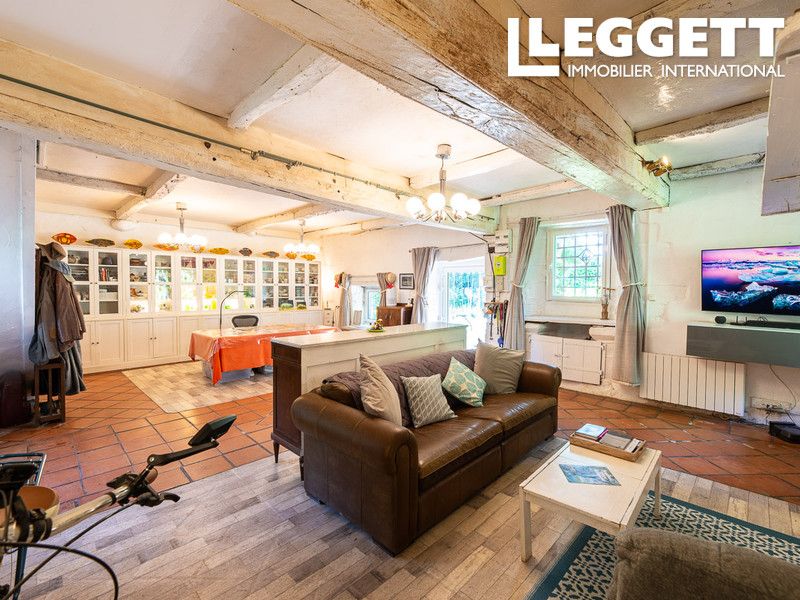 Property photo 2 of 10