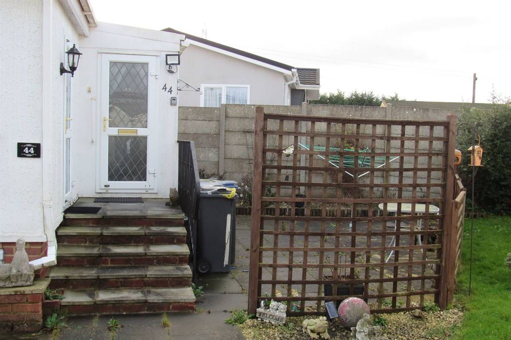 Property photo 2 of 10