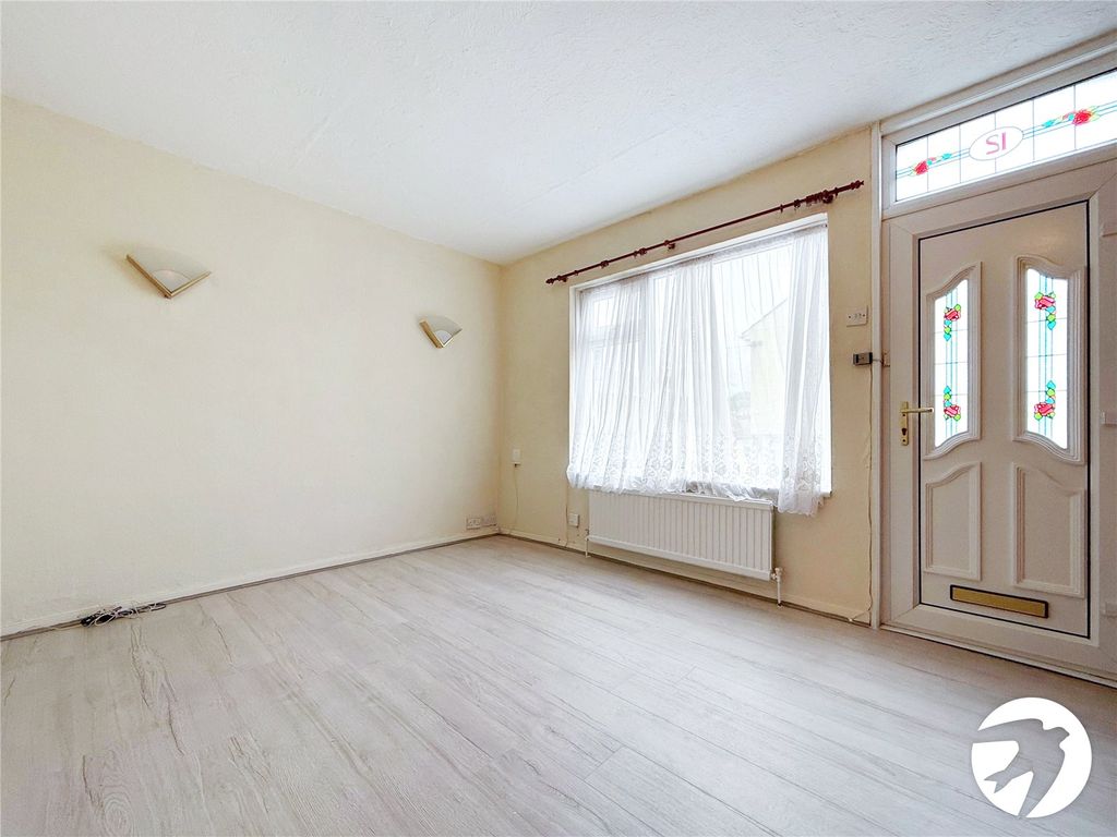 Property photo 3 of 11 Picture No. 12