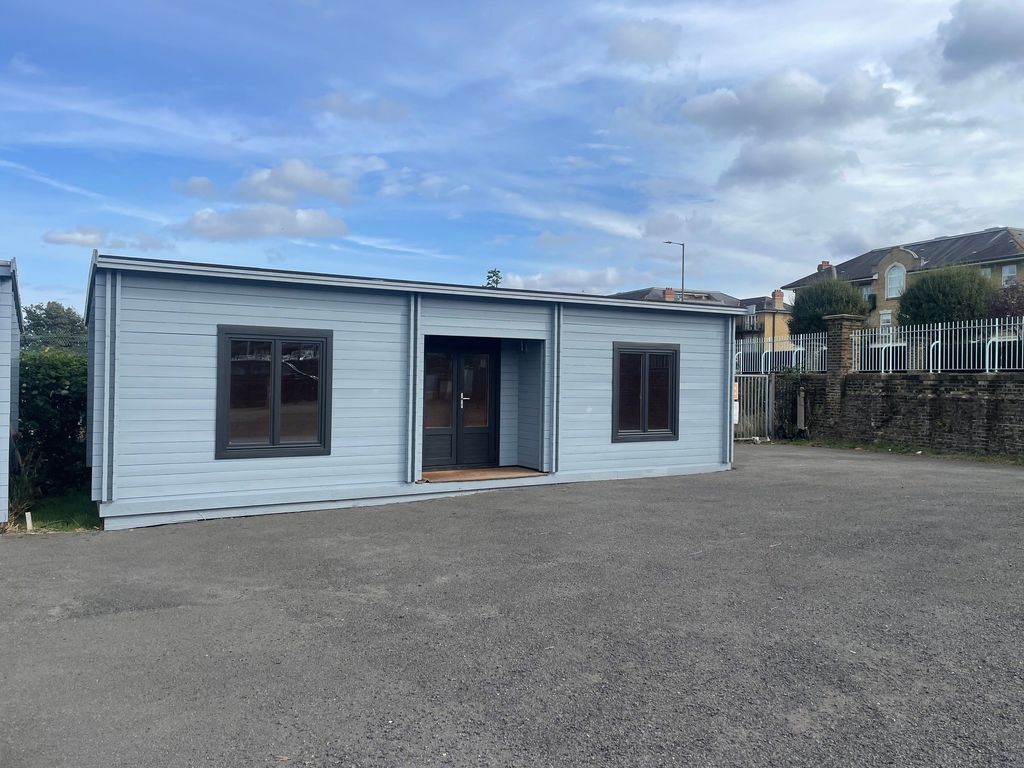 Property photo 1 of 1