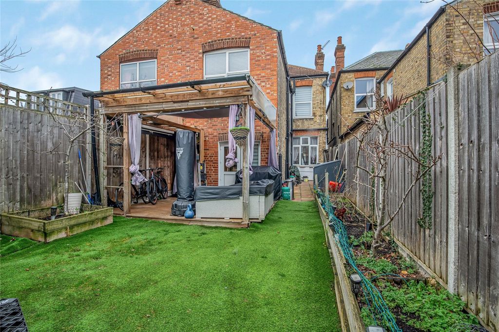 Property photo 3 of 18 Picture No. 09