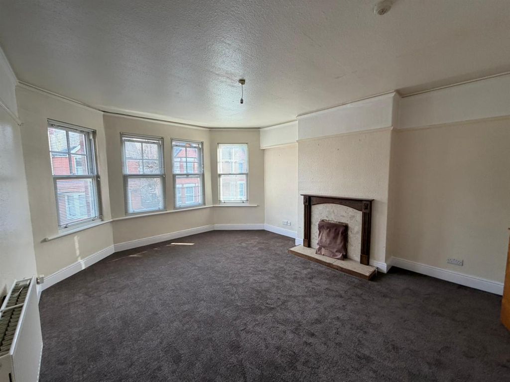 Property photo 3 of 10 3.Jpeg