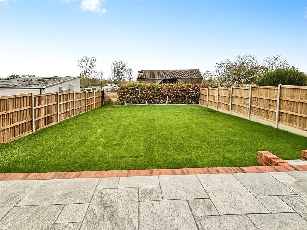 Property photo 3 of 22 55758154-3.Jpg