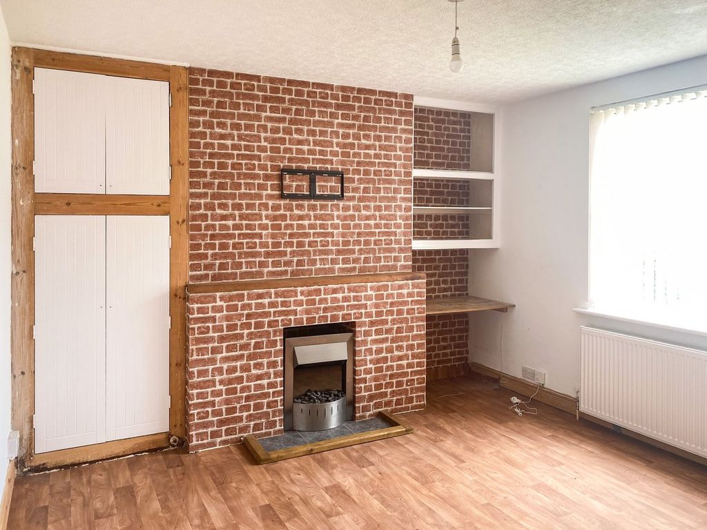 Property photo 3 of 19