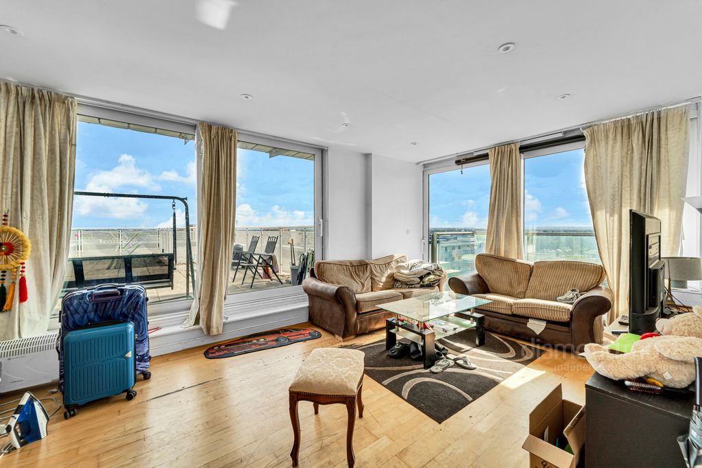 Property photo 2 of 13 Photo 5