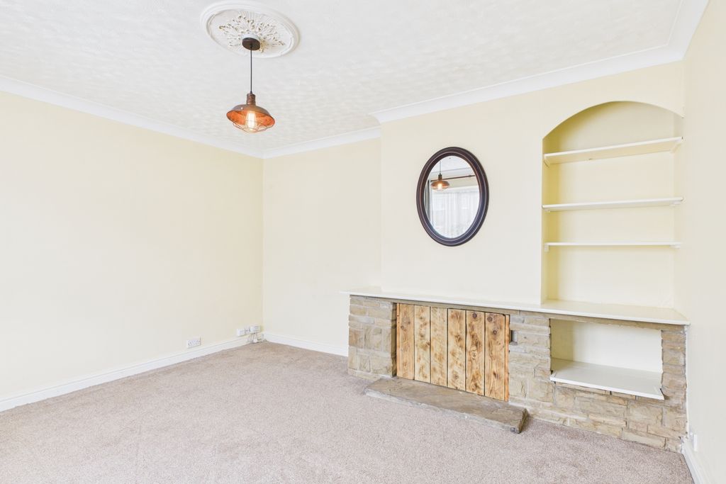 Property photo 3 of 24 Front Room