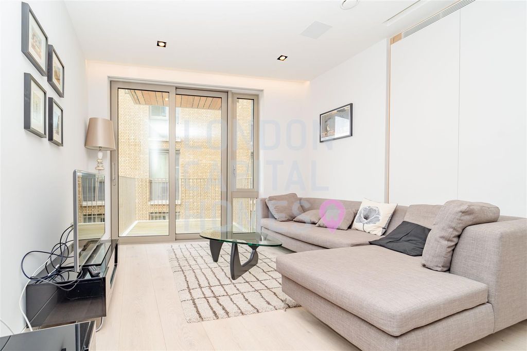 Property photo 3 of 17 Hope5445.Jpg