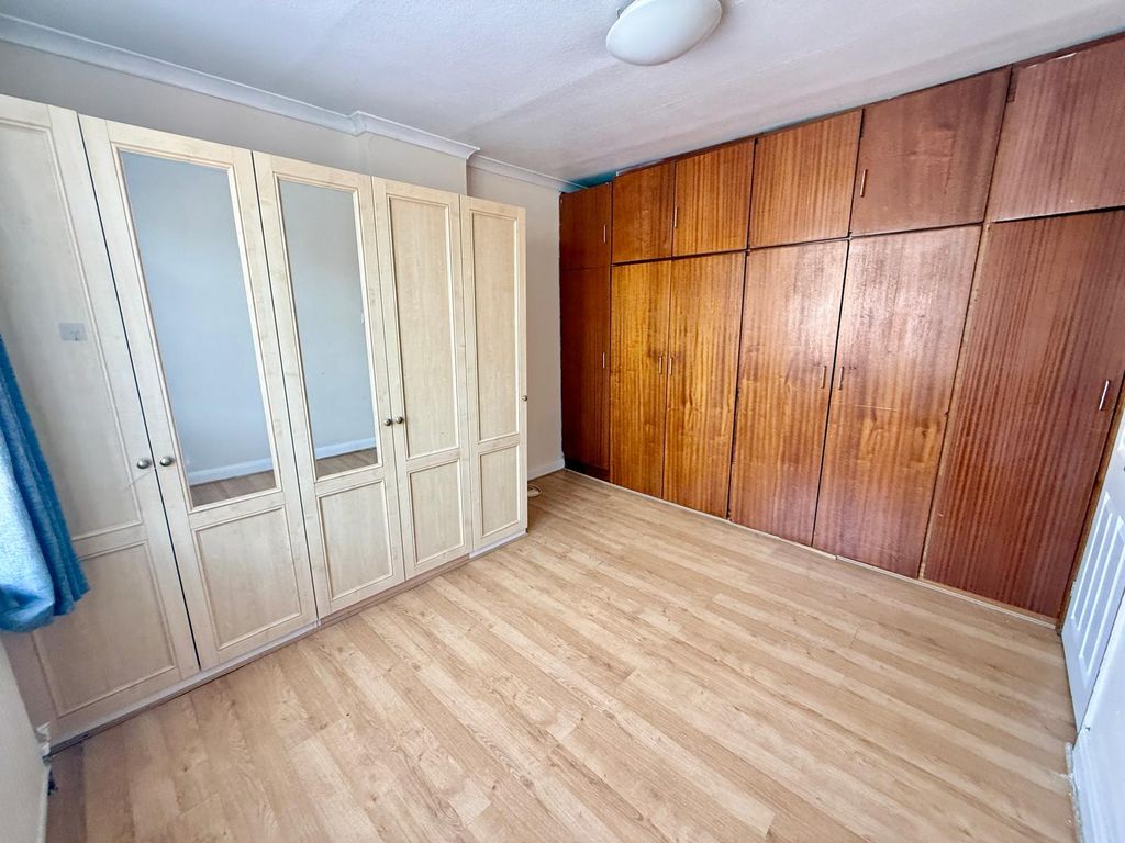Property photo 3 of 9 Gallery