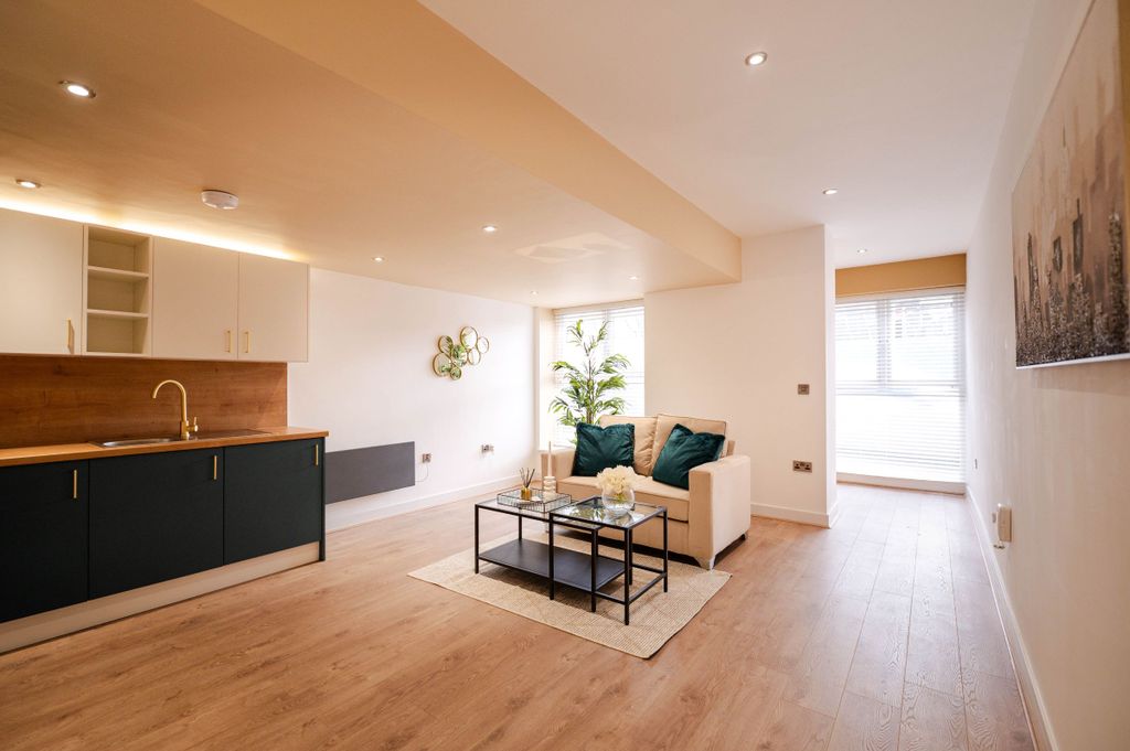 Property photo 3 of 23