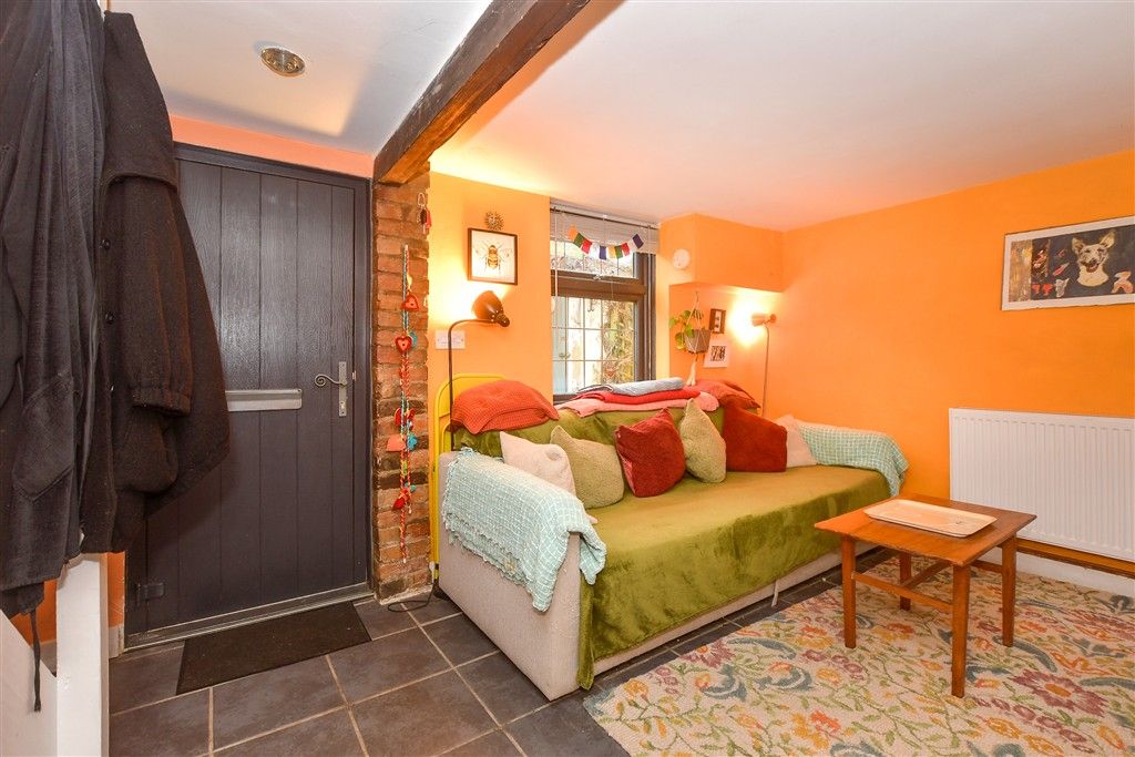 Property photo 2 of 10 Lounge