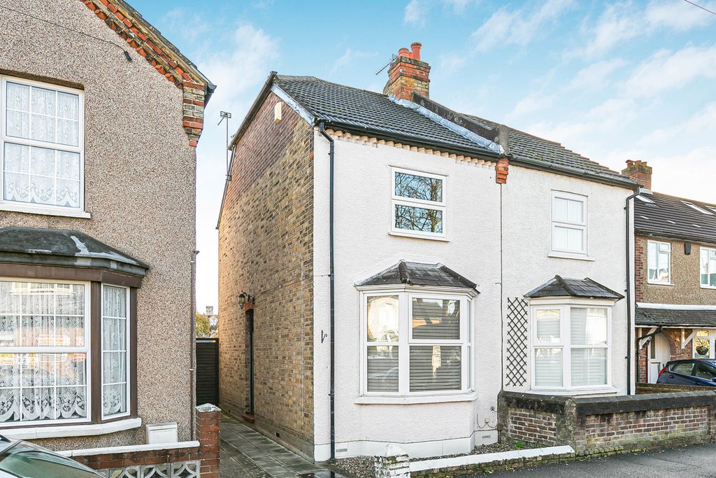 Property photo 1 of 16 Exterior