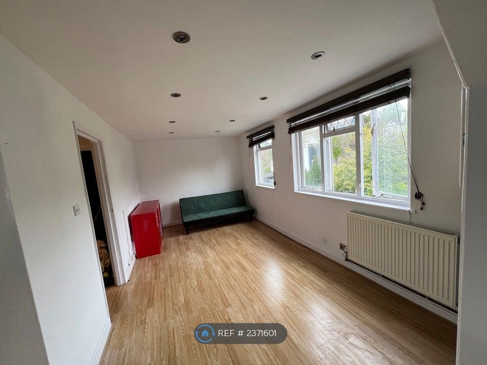 Property photo 2 of 9 Lounge -Back View