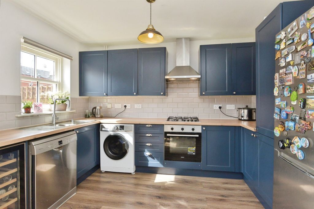 Property photo 3 of 17