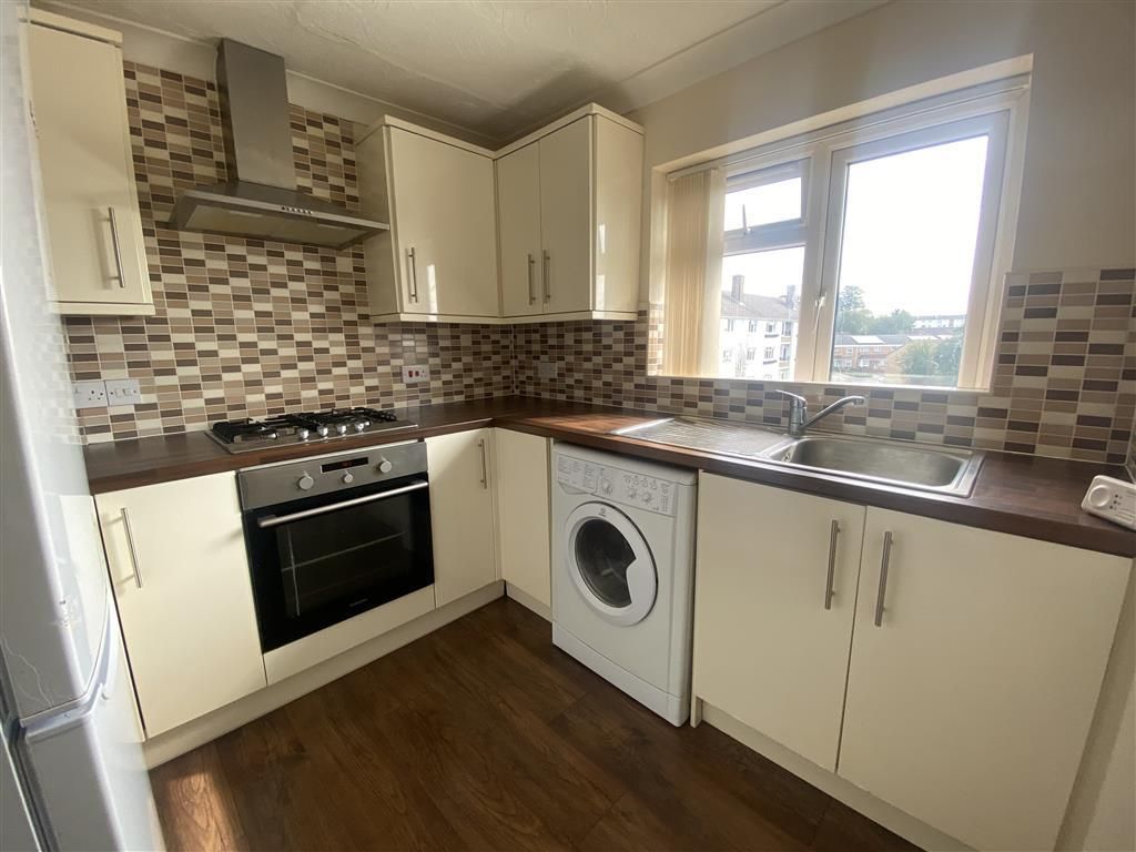 Property photo 3 of 7 Kitchen