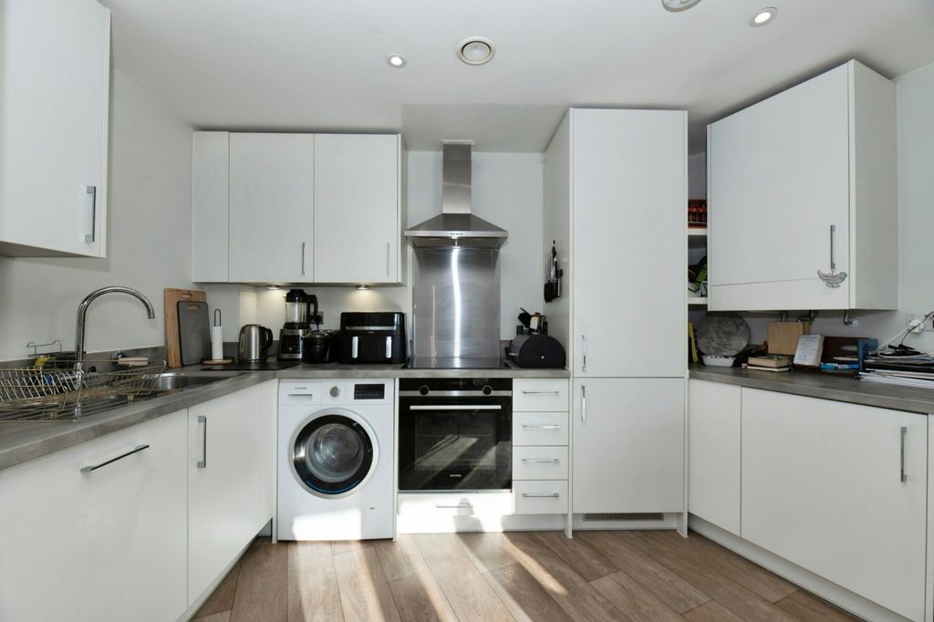 Property photo 3 of 15 Picture No. 05