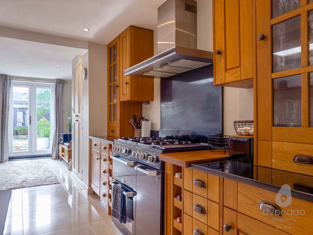 Property photo 3 of 28 4470133