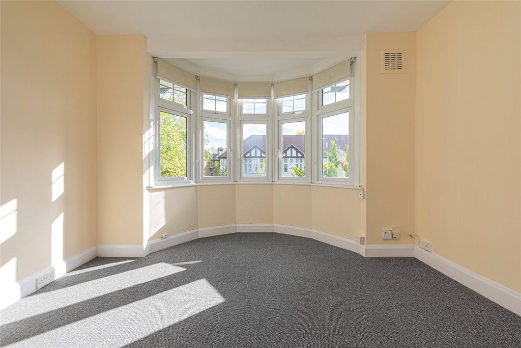 Property photo 3 of 13 Picture No. 13
