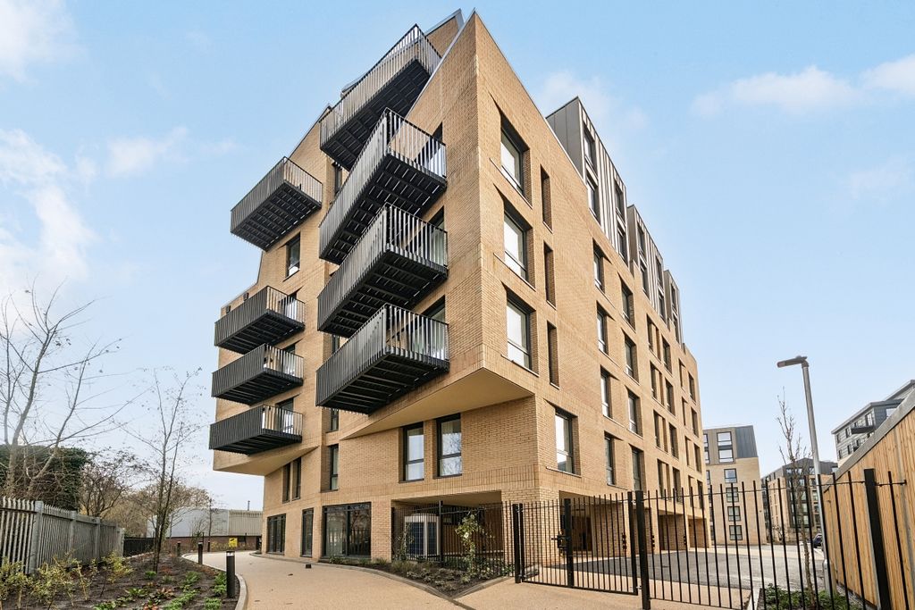 Property photo 1 of 8 1. External Shot