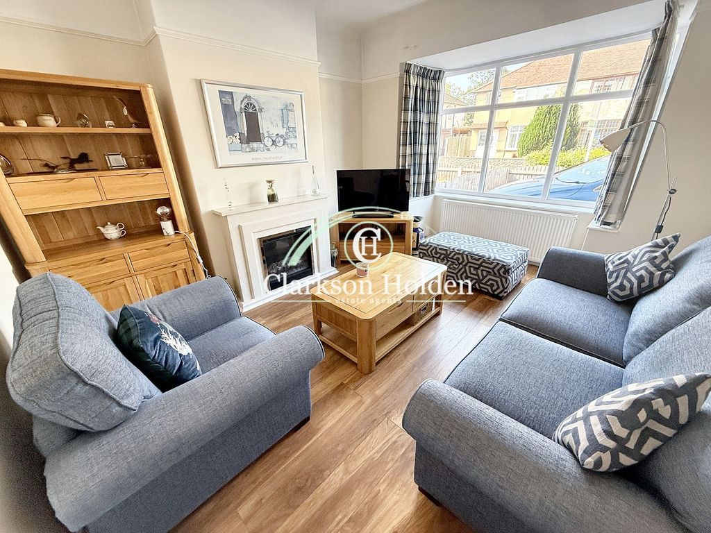 Property photo 2 of 30