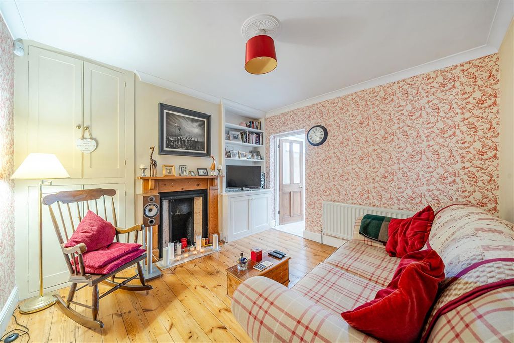 Property photo 3 of 17 1354099-13-68Dfac3Aacb7A.Jpg