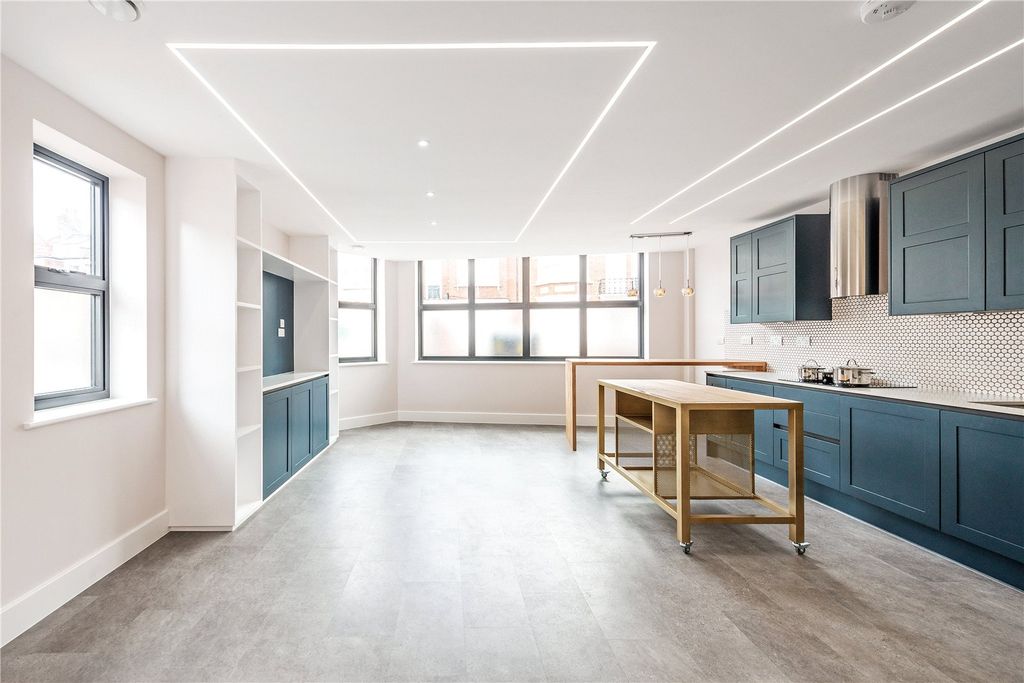 Property photo 2 of 14 Picture No. 05