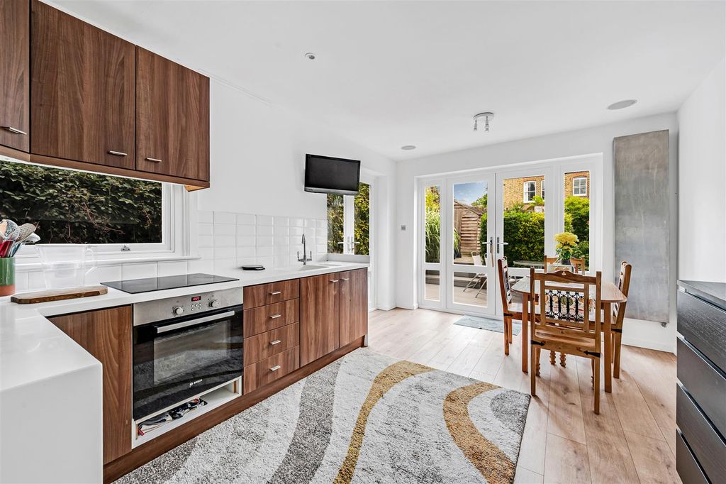 Property photo 3 of 19 23 Nemoure Road-8.Jpg