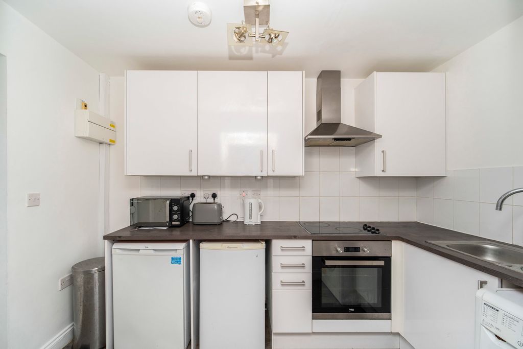 Property photo 2 of 10 Pbox-Img.Jpg