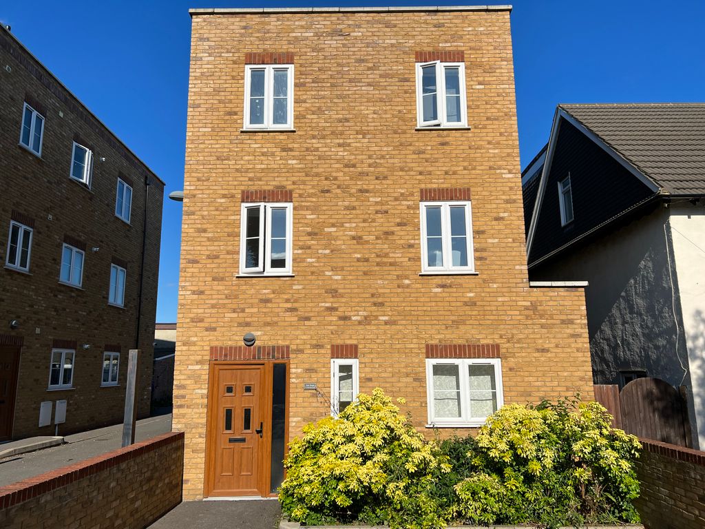Property photo 1 of 8