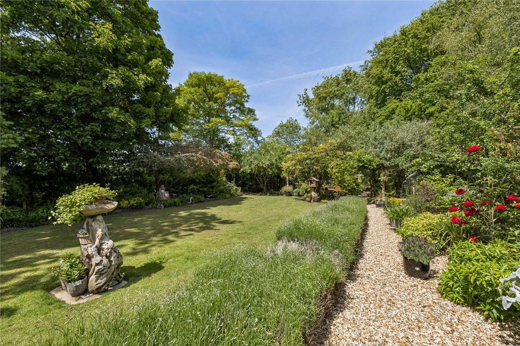 Property photo 2 of 20 Garden
