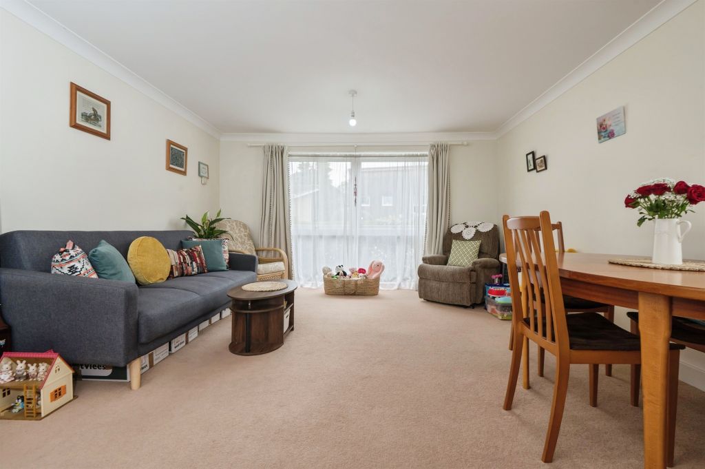 Property photo 2 of 18