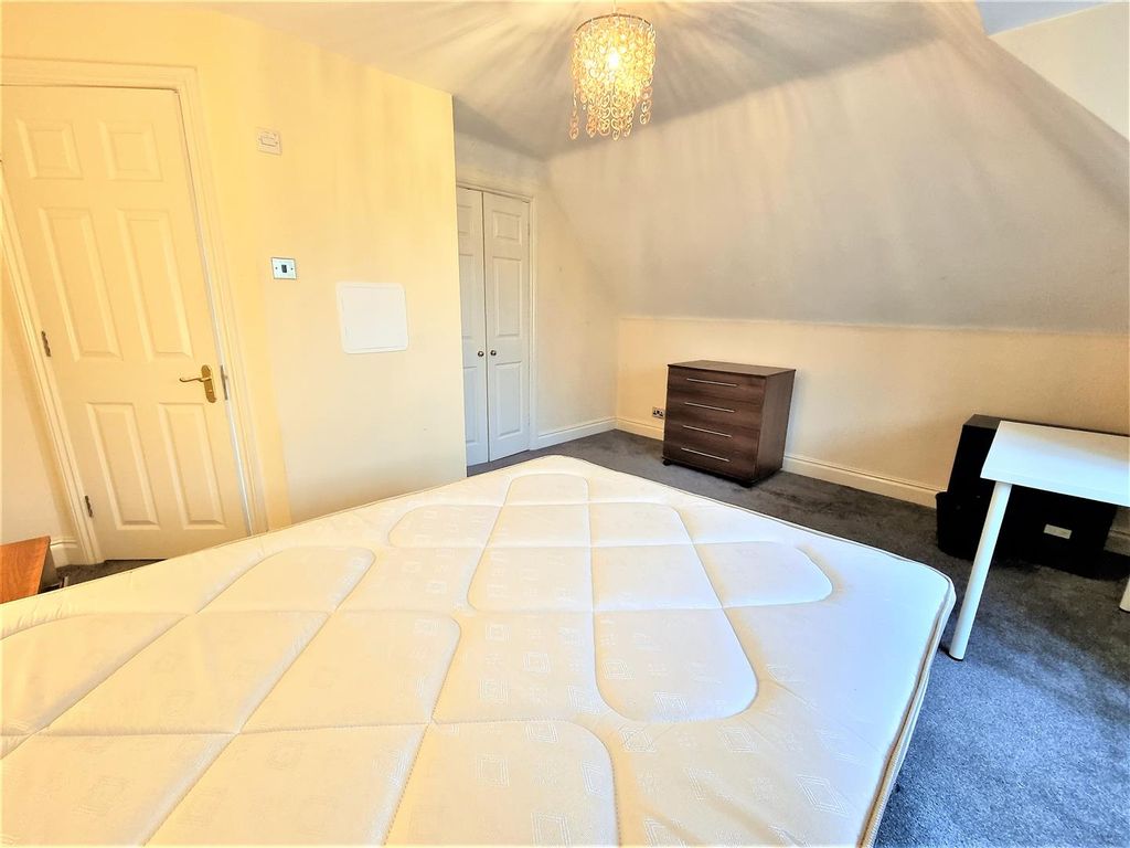 Property photo 3 of 8 2 (2).Jpg