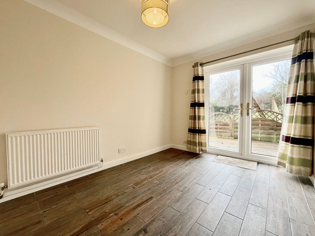 Property photo 3 of 24