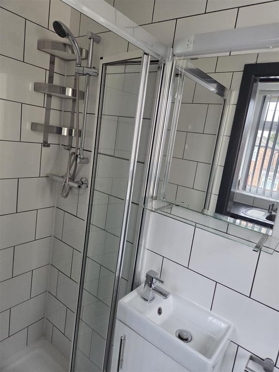 Property photo 3 of 5 Ensuite .Jpeg