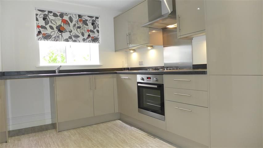 Property photo 2 of 8 Kitchen