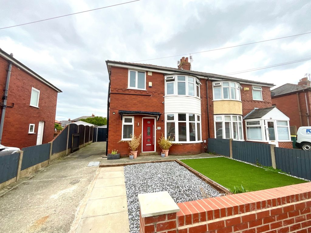 Property photo 1 of 18