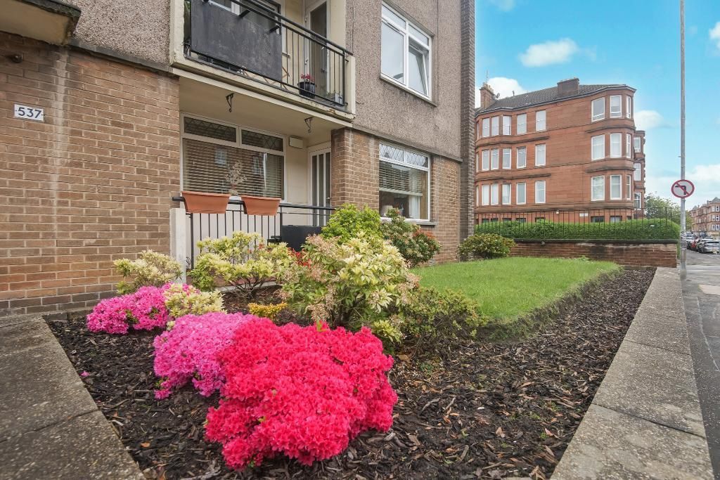 Property photo 1 of 18 Private Front Garden