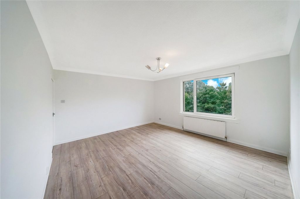 Property photo 3 of 19 Picture No. 06