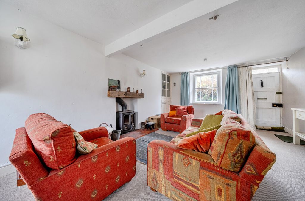 Property photo 3 of 20 1404248-15-697258...