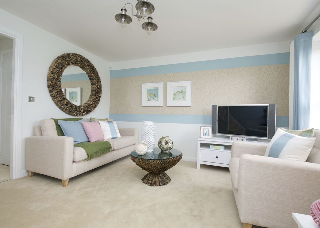 Property photo 3 of 6 Lounge
