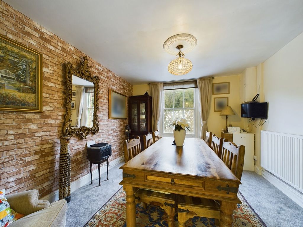 Property photo 3 of 16 Photo 18