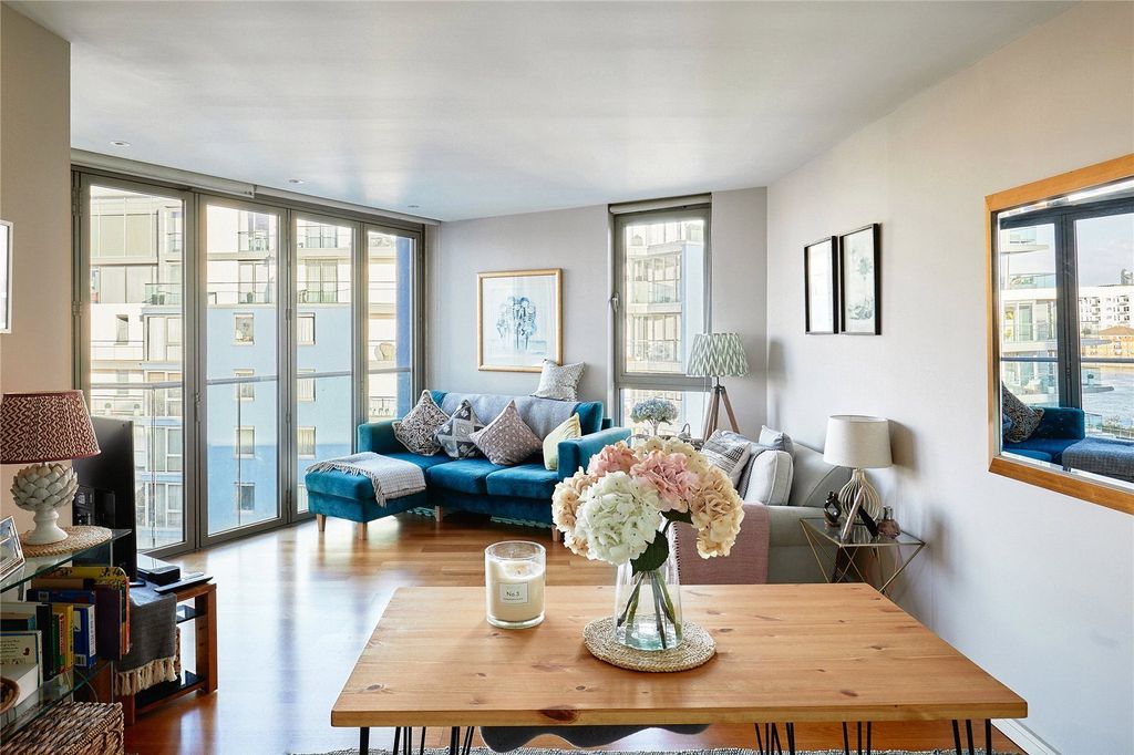 Property photo 1 of 11 Reception Room