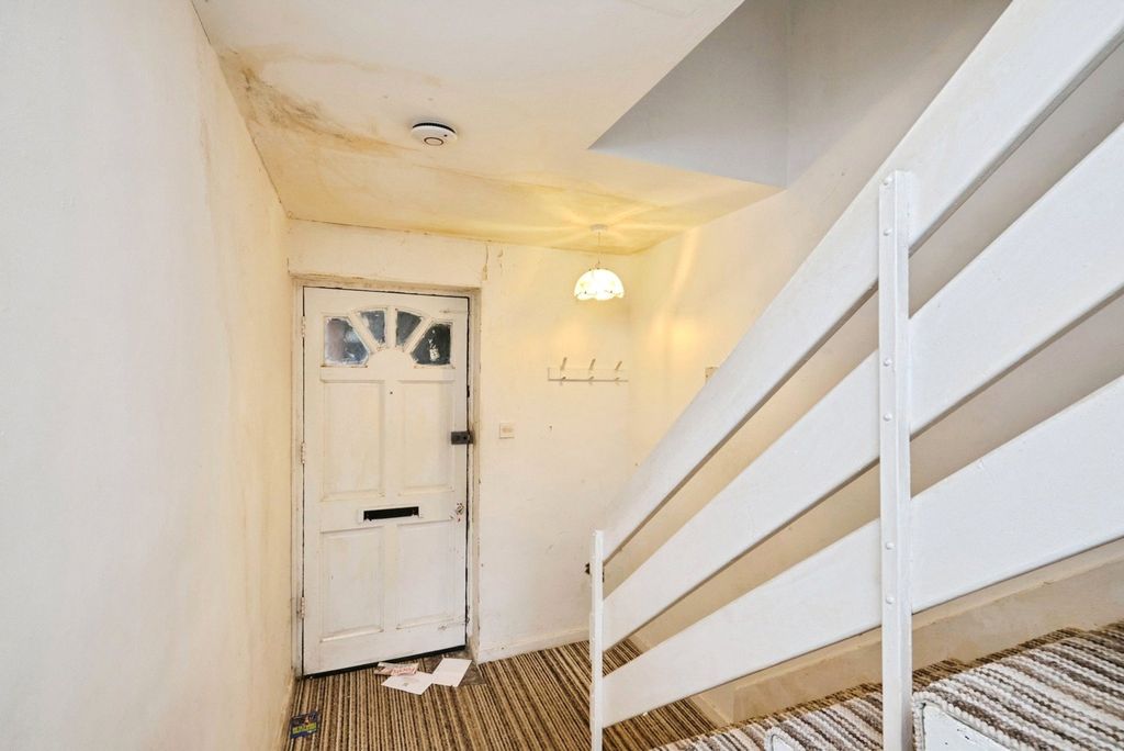 Property photo 2 of 18 Pbox-Img.Jpg
