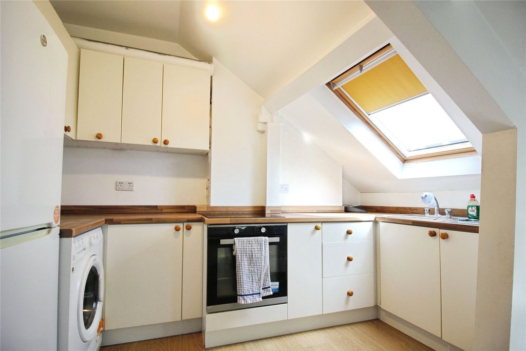 Property photo 2 of 4 Kitchen