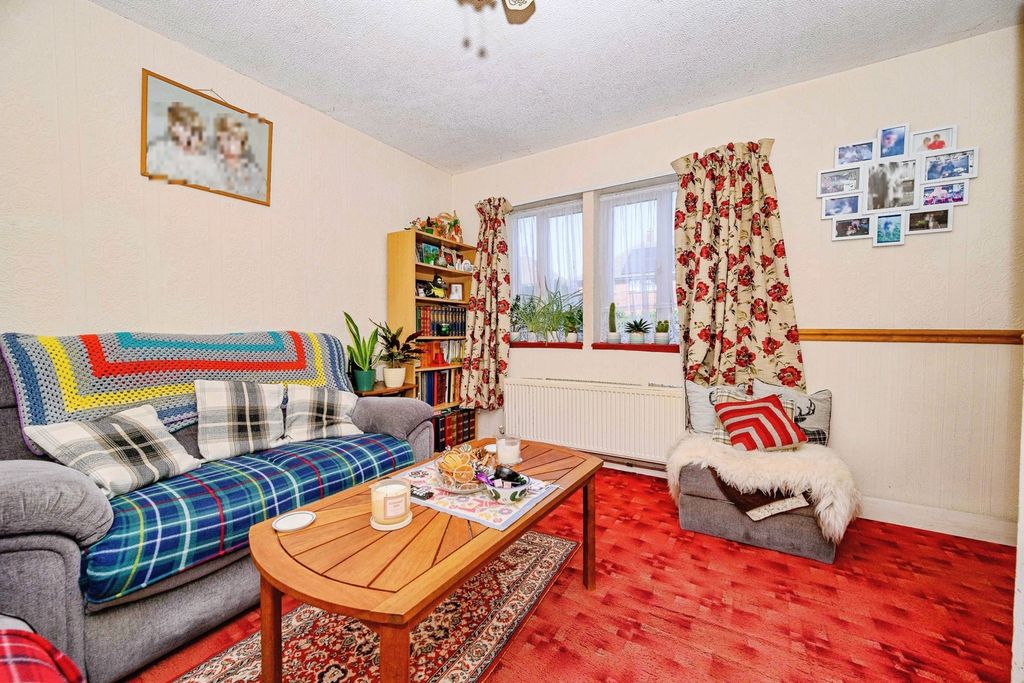 Property photo 3 of 17 Pbox-Img.Jpg