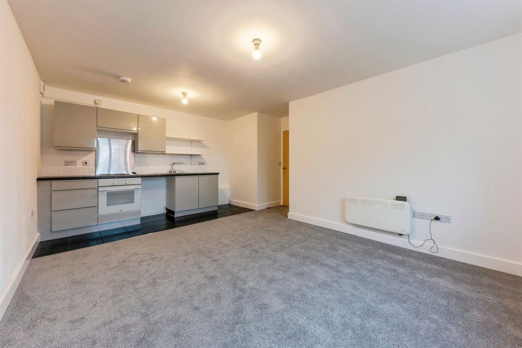 Property photo 3 of 18